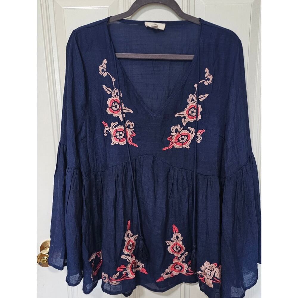 NWOT Entro Bohemian Navy Blue Embroidered Bell Sleeve Sheer Peasant Top-Size L